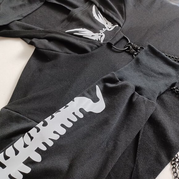 Reflective Graphic Chain Cropped Hoodie - Picture 4 of 16
